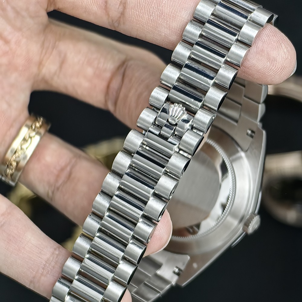 Rolex Day-Date 36 Green Roman Dial President Bracelet