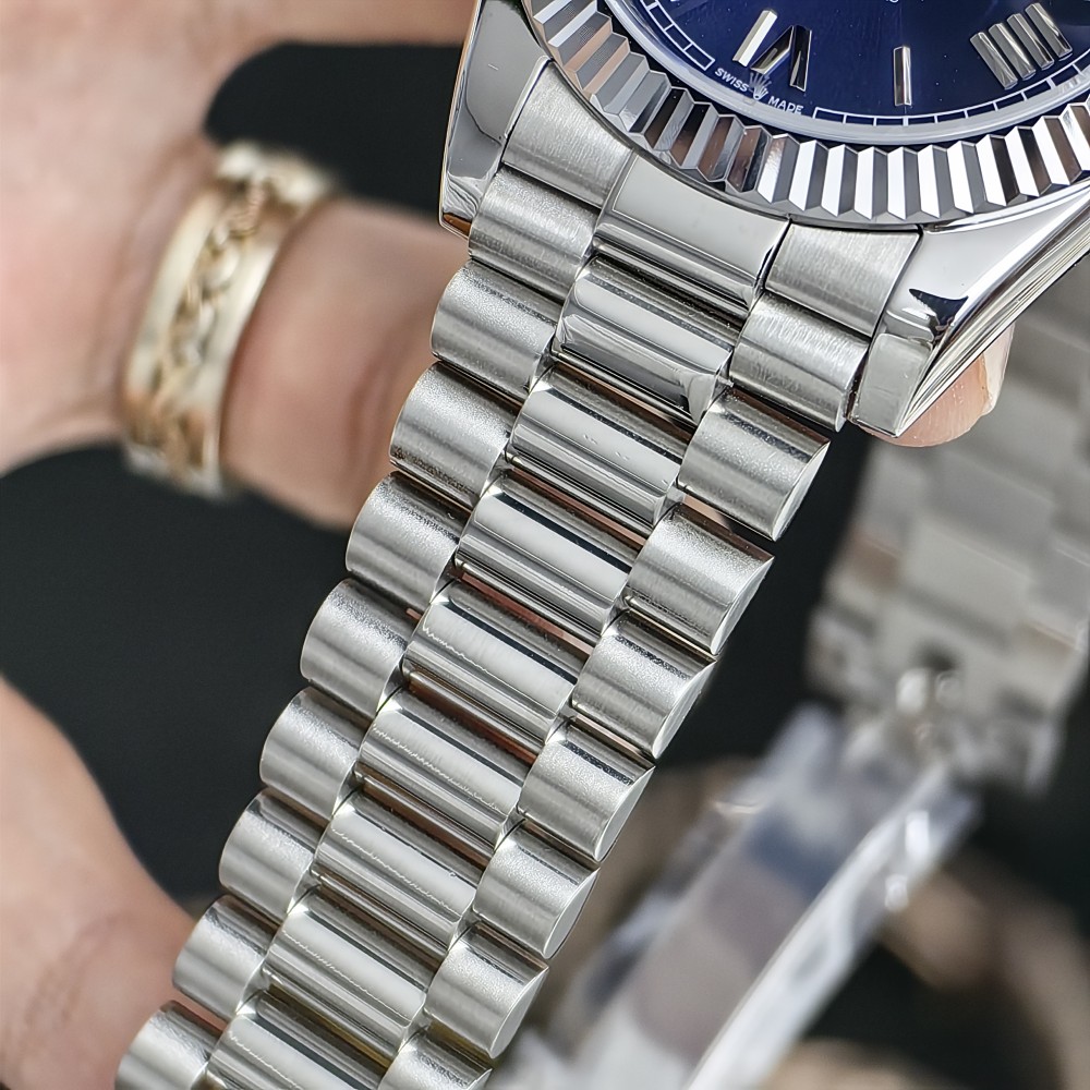 Rolex Day-Date 36 Green Roman Dial President Bracelet