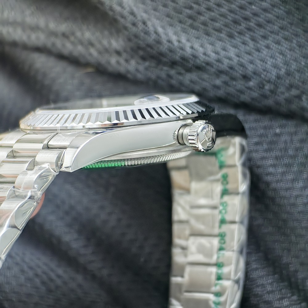 Rolex Day Date President Diamond Blue Black Dial